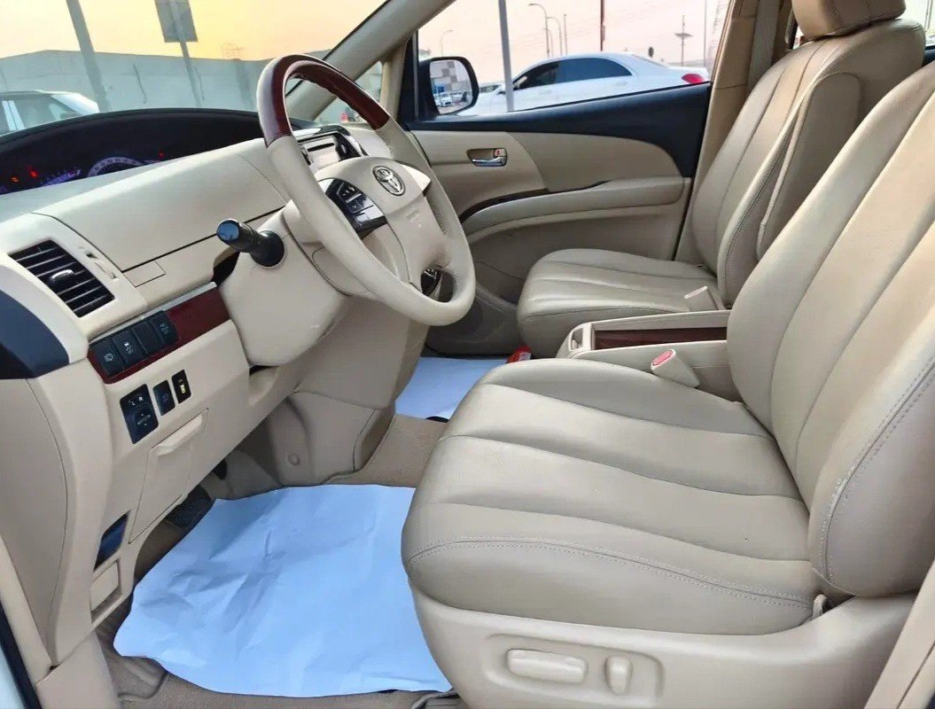 Car Image 2020 TOYOTA PREVIA 