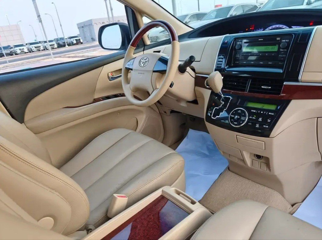 Car Image 2020 TOYOTA PREVIA 