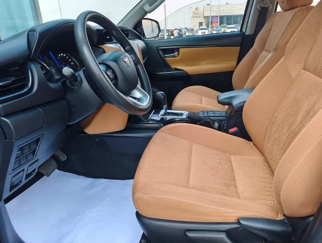 Car Image 2019 TOYOTA FORTUNER 
