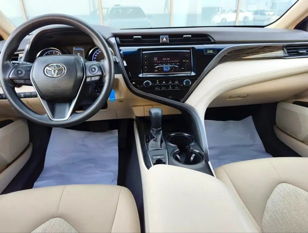 Car Image 2019 TOYOTA CAMRY 