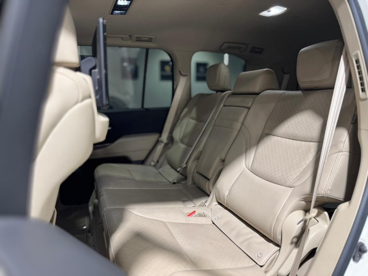 Car Image 2021 TOYOTA LAND CRUISER 