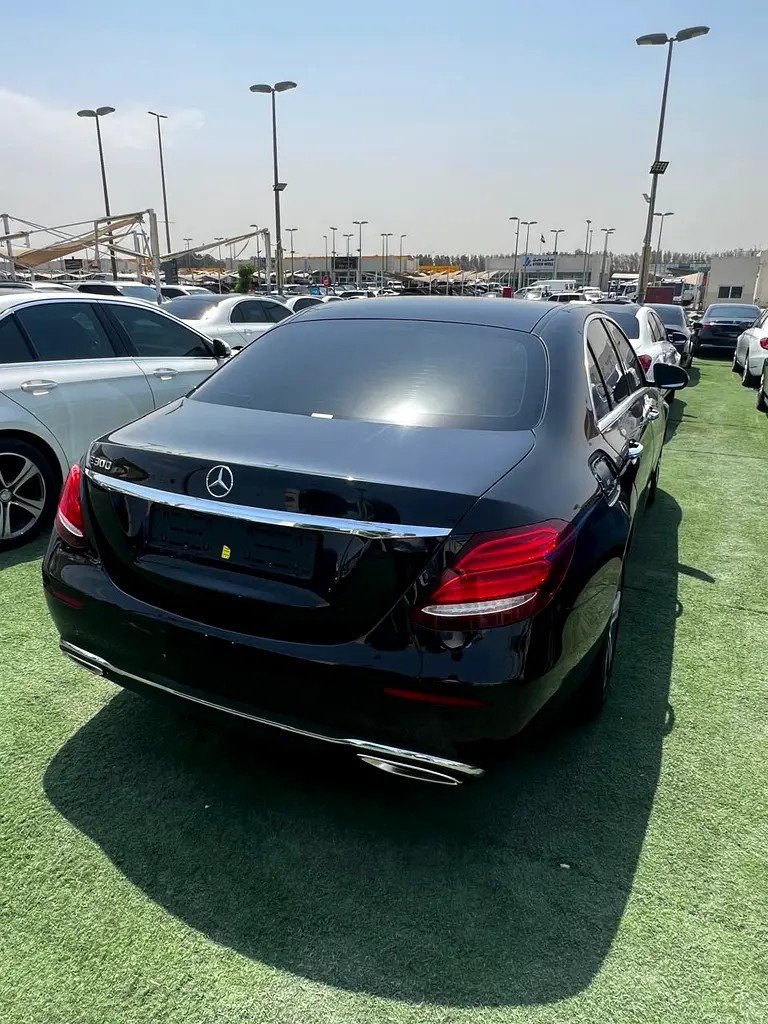 Car Image 2017 MERCEDES E Class 