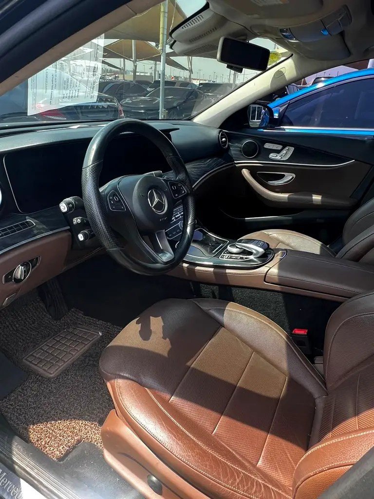Car Image 2017 MERCEDES E Class 