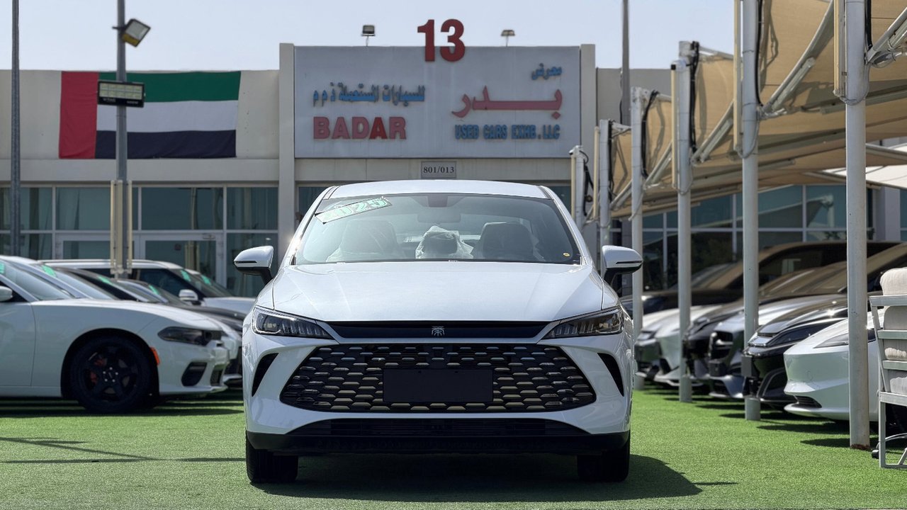BYD تشين 2025