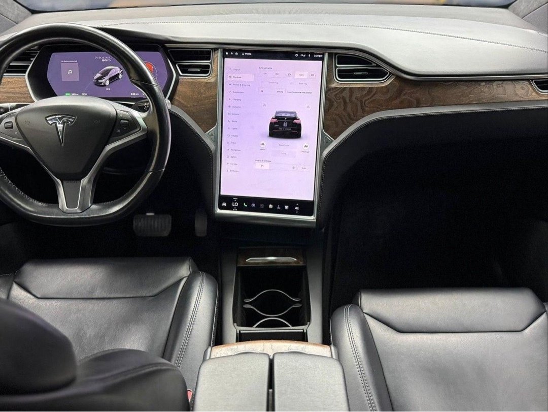 TESLA Model X 2017
