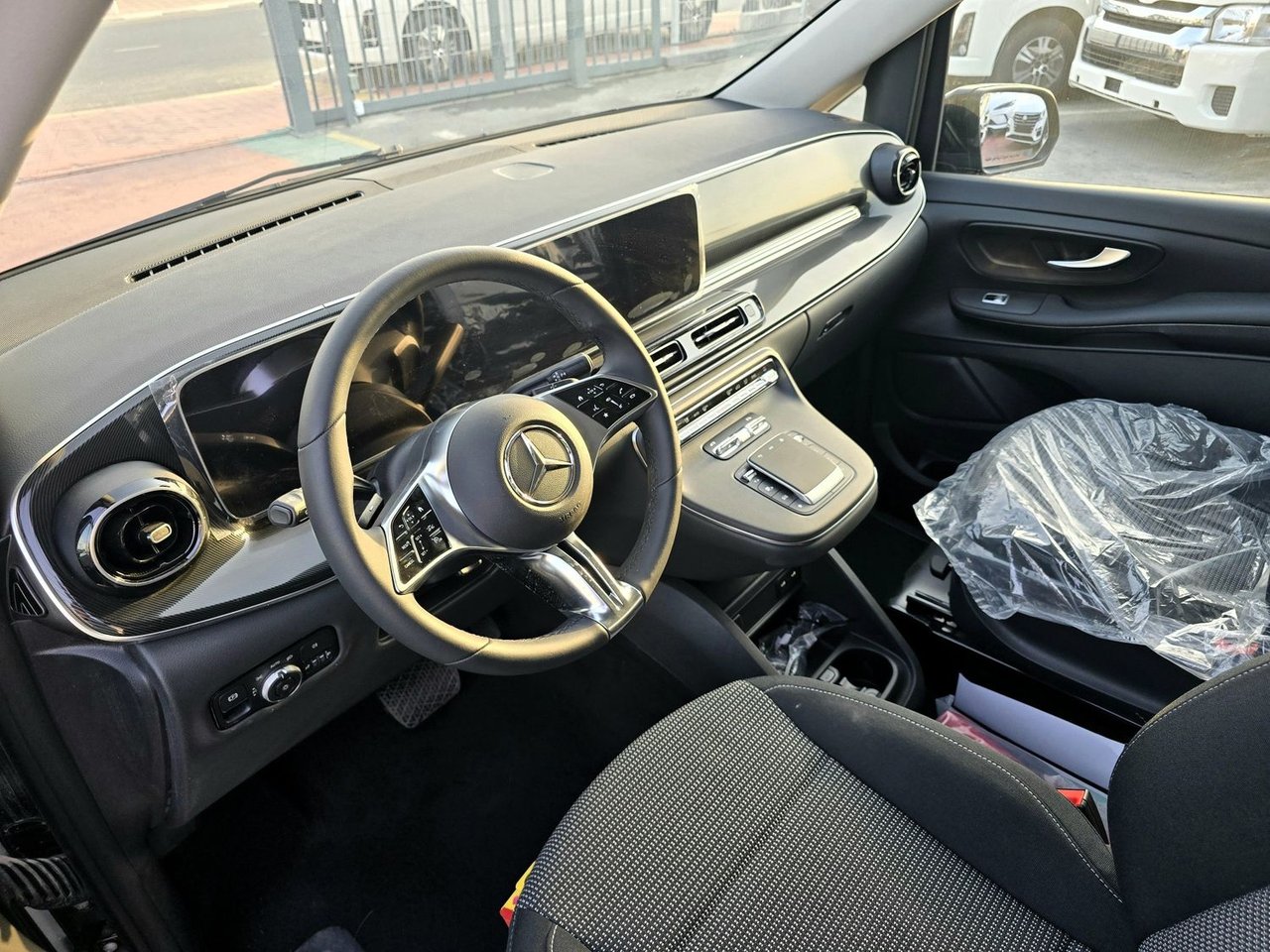 Car Image 2025 MERCEDES V  CLASS 