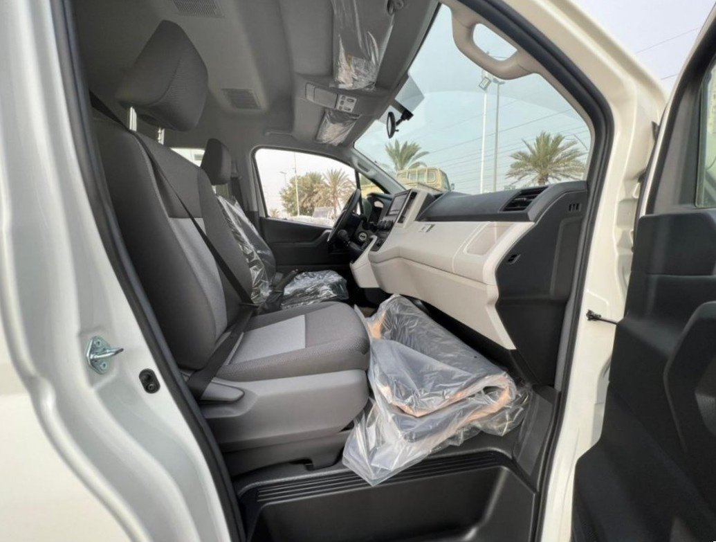Car Image 2026 TOYOTA Hiace 