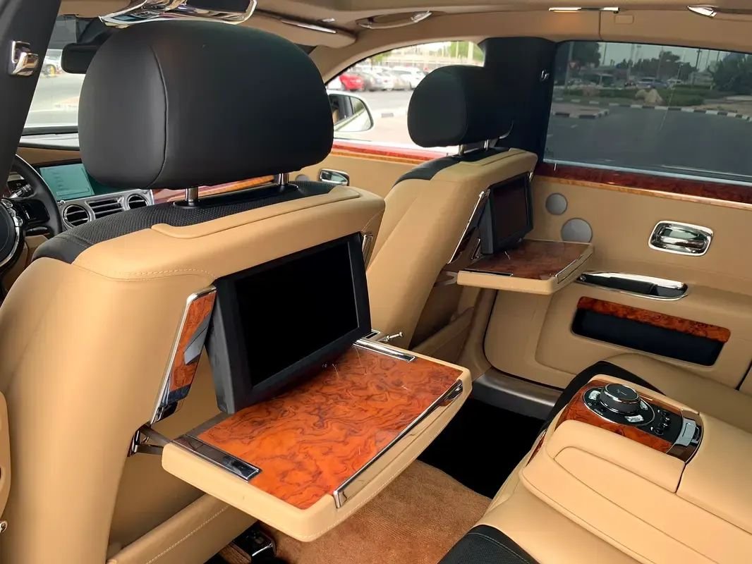 Car Image 2016 ROLLS ROYCE GHOST 