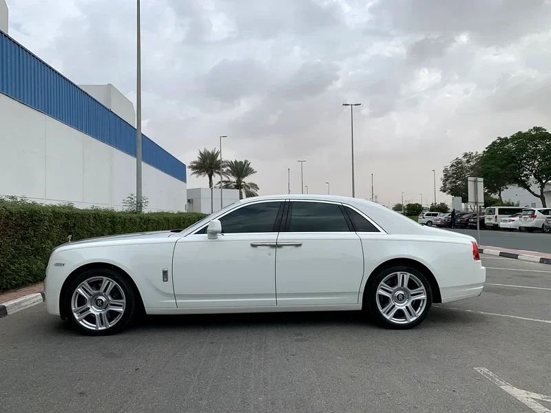 Car Image 2016 ROLLS ROYCE GHOST 