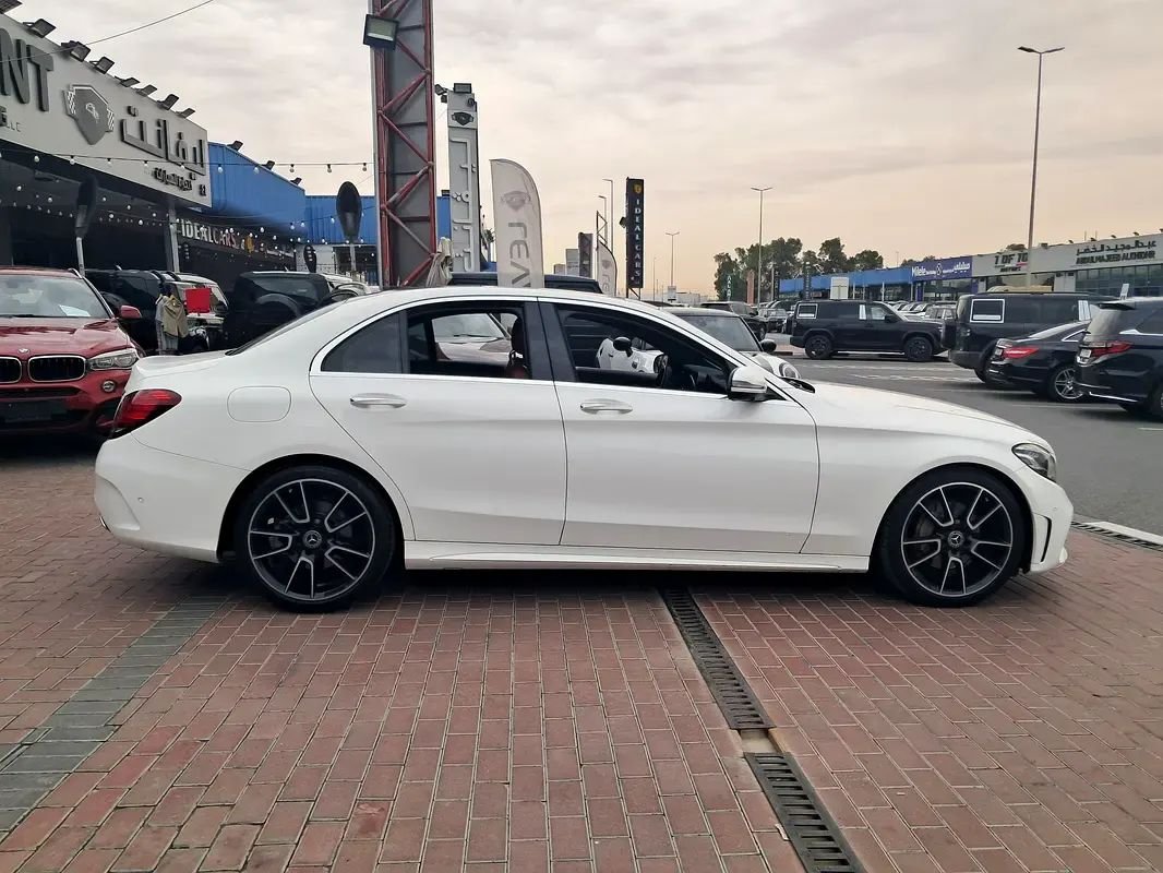Car Image 2019 MERCEDES C Class 