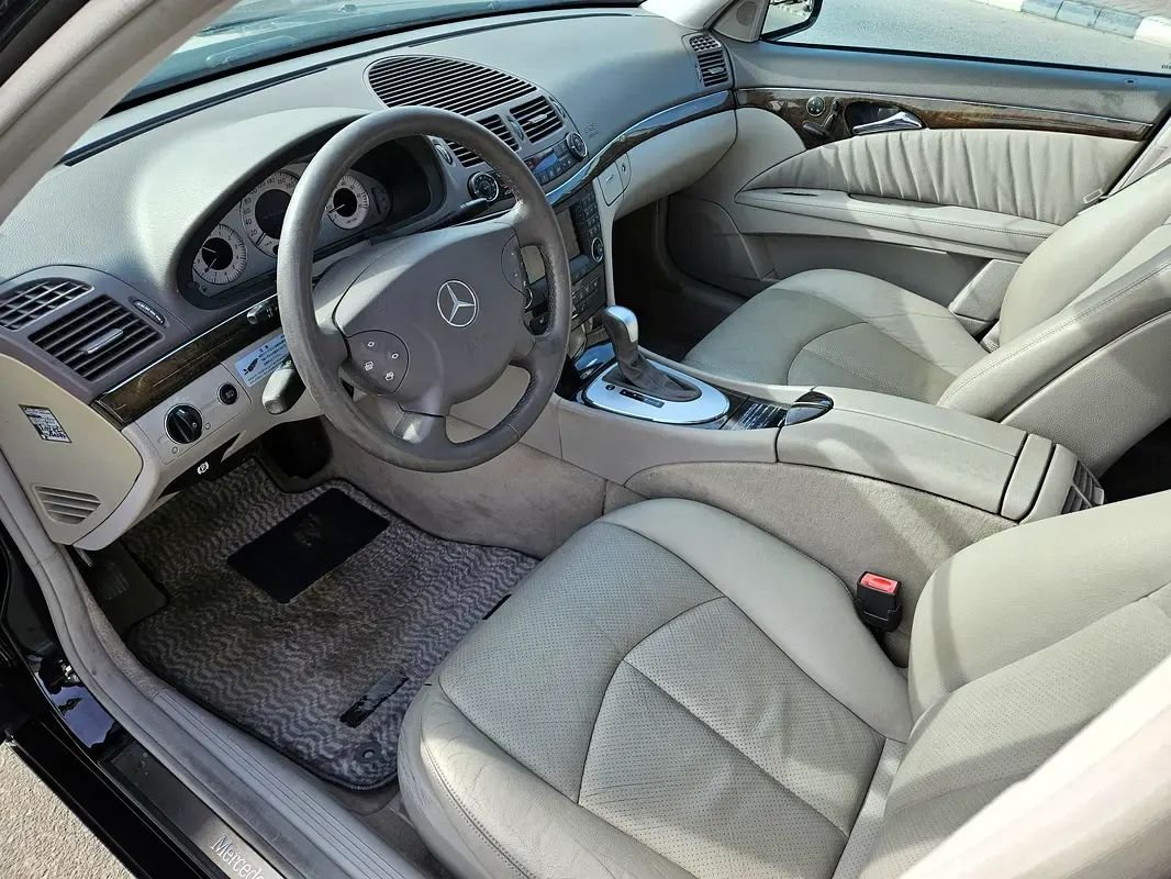 Car Image 2004 MERCEDES E Class 