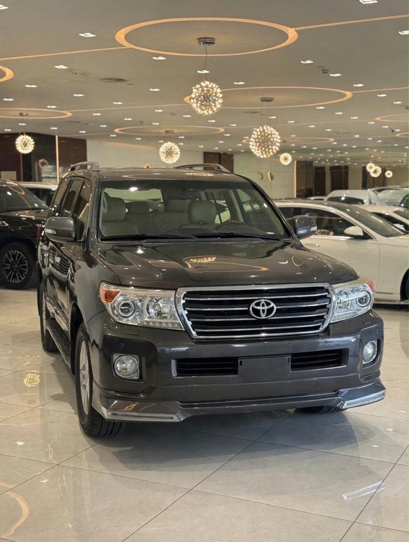 Car Image 2015 TOYOTA LAND CRUISER 