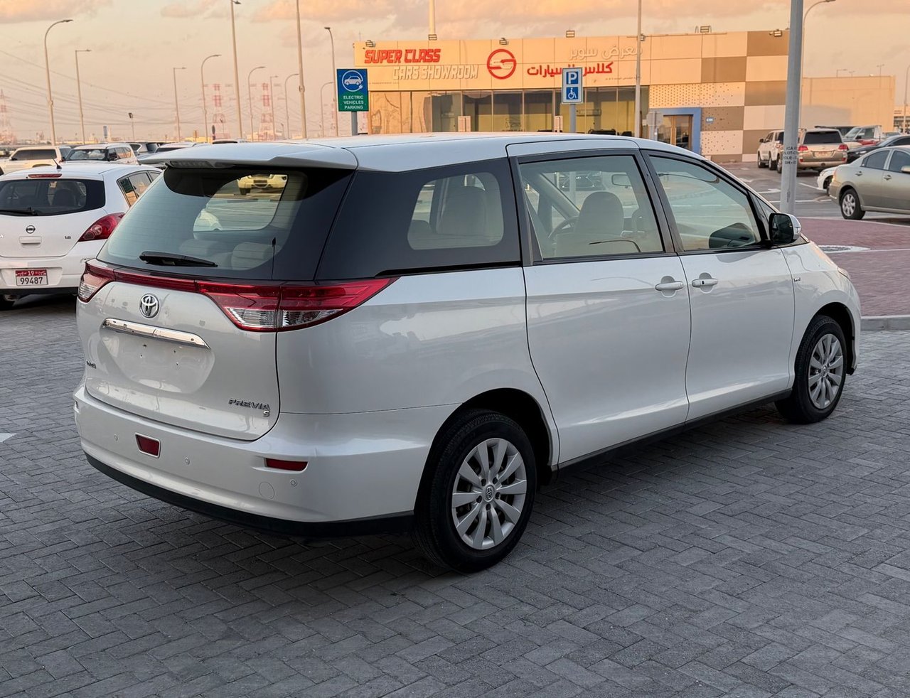 Car Image 2019 TOYOTA PREVIA 