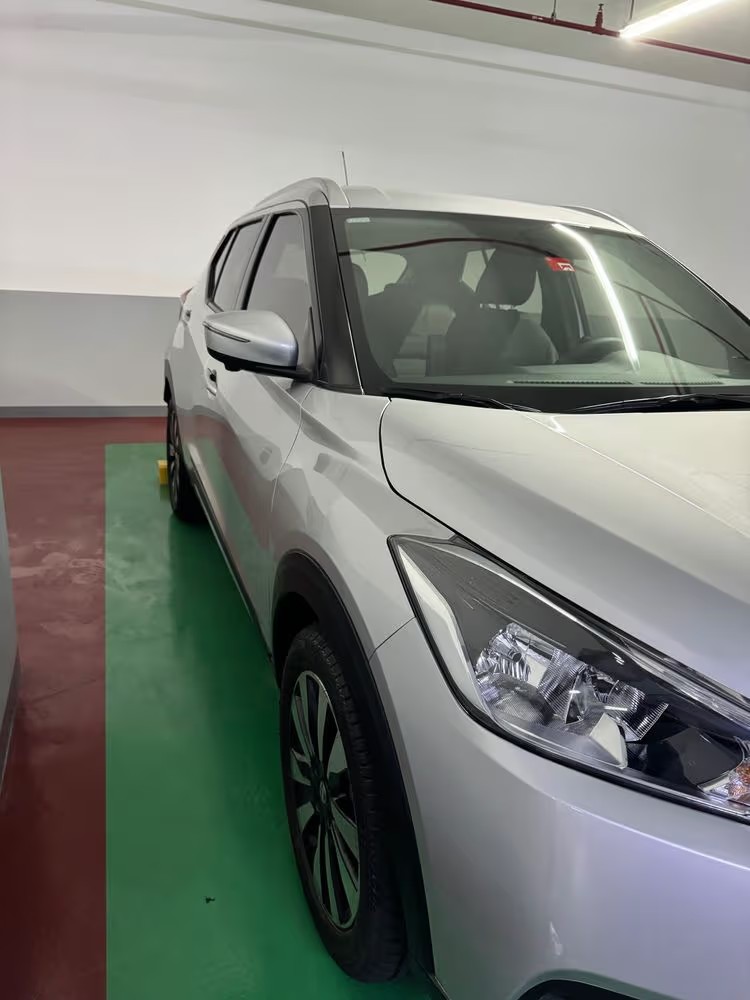 Car Image 2019 NISSAN KICKS 
