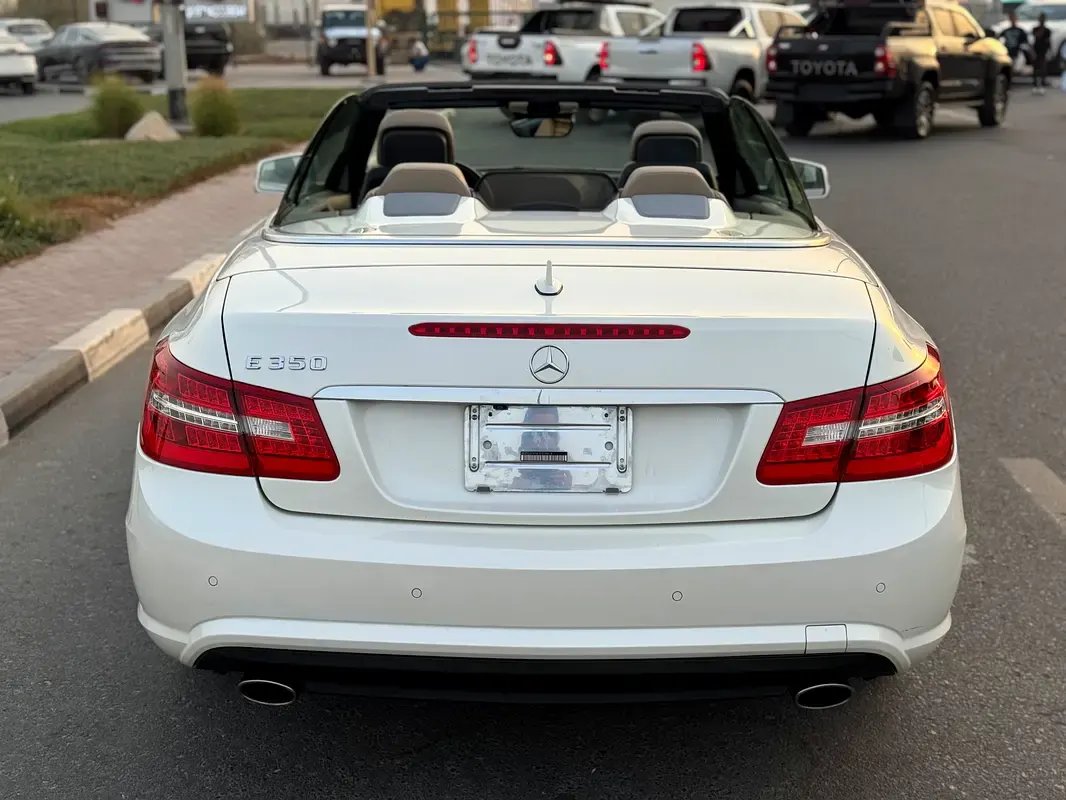 Car Image 2010 MERCEDES E Class 