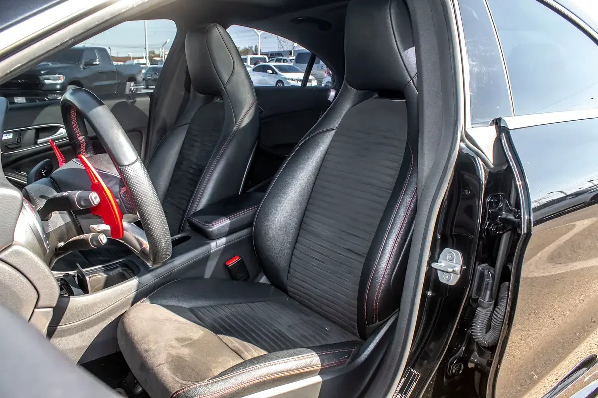 Car Image 2015 MERCEDES CLA CLASS 