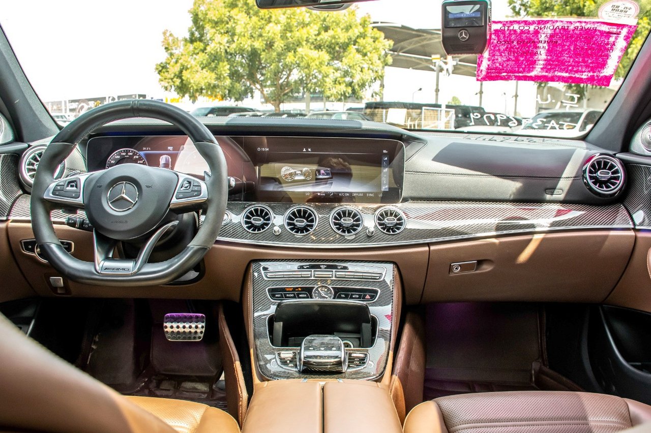 Car Image 2018 MERCEDES E Class 