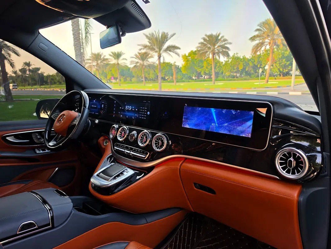 Car Image 2024 MERCEDES V  CLASS 