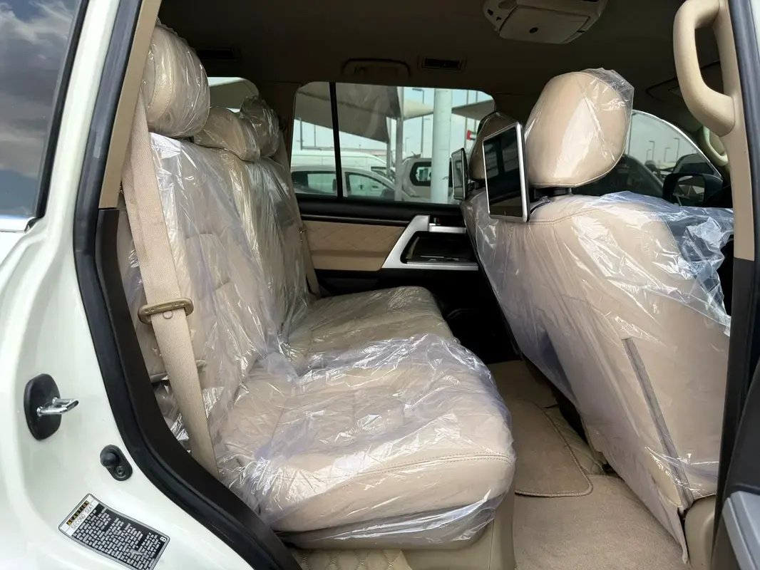 Car Image 2008 TOYOTA LAND CRUISER 