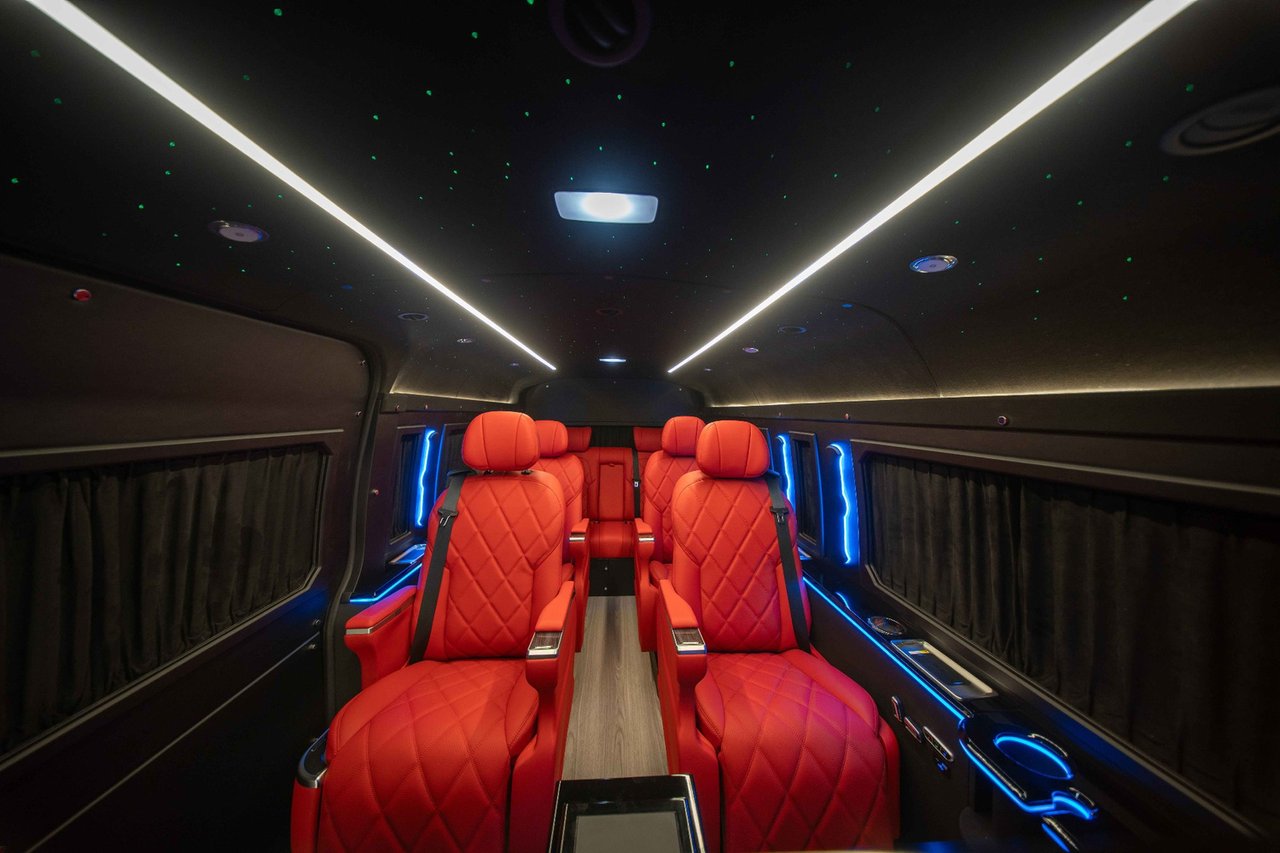 TOYOTA Hiace  2026