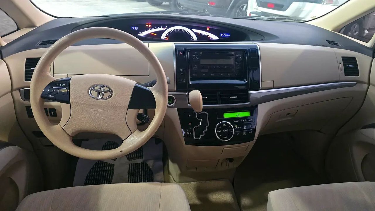 Car Image 2018 TOYOTA PREVIA 