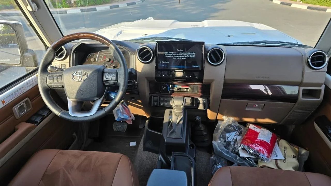 Car Image 2025 TOYOTA LAND CRUISER 