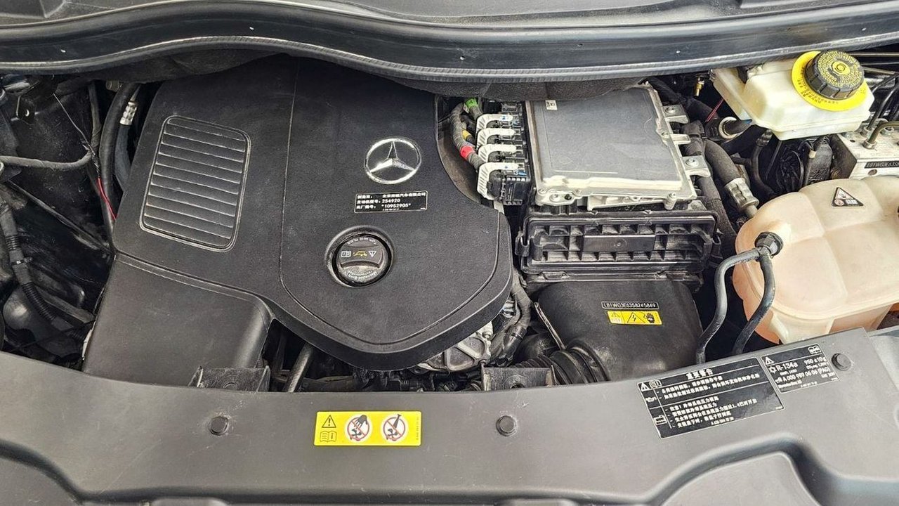Car Image 2025 MERCEDES V  CLASS 
