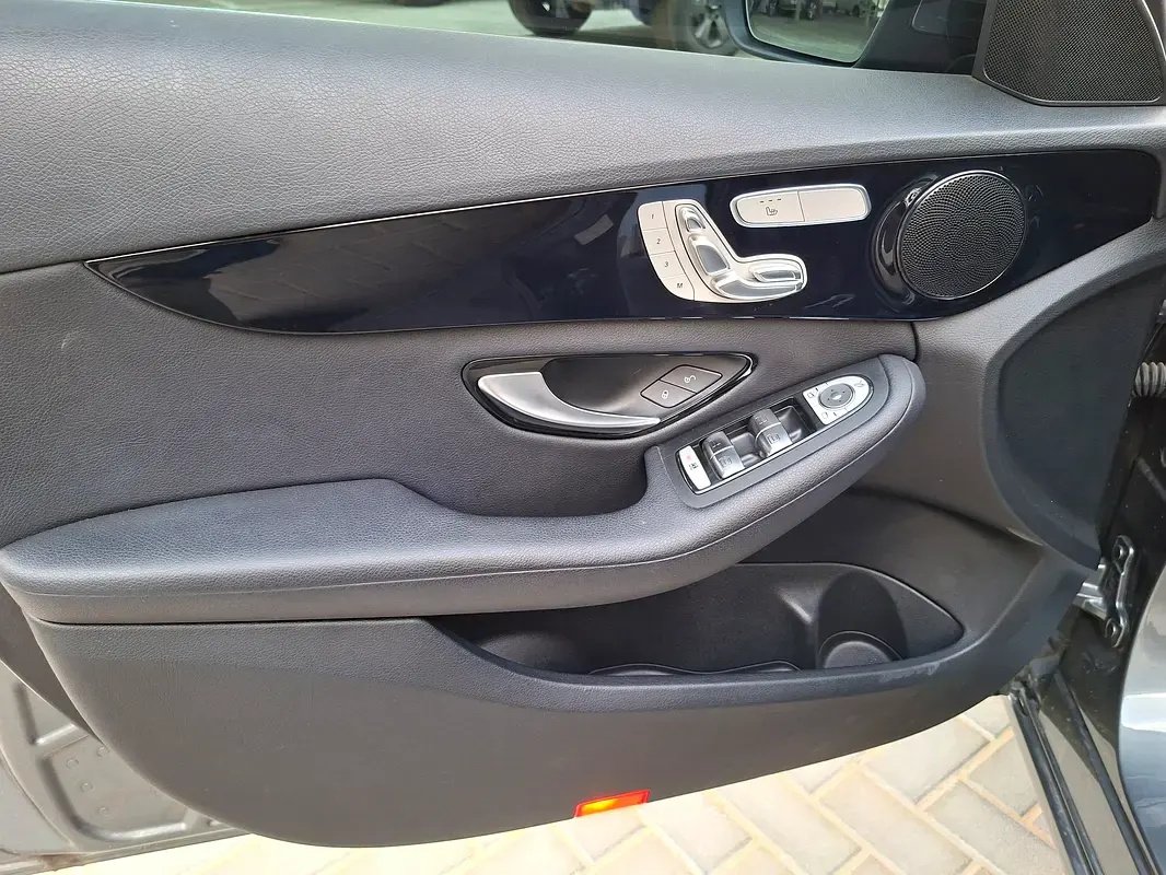 Car Image 2019 MERCEDES C Class 