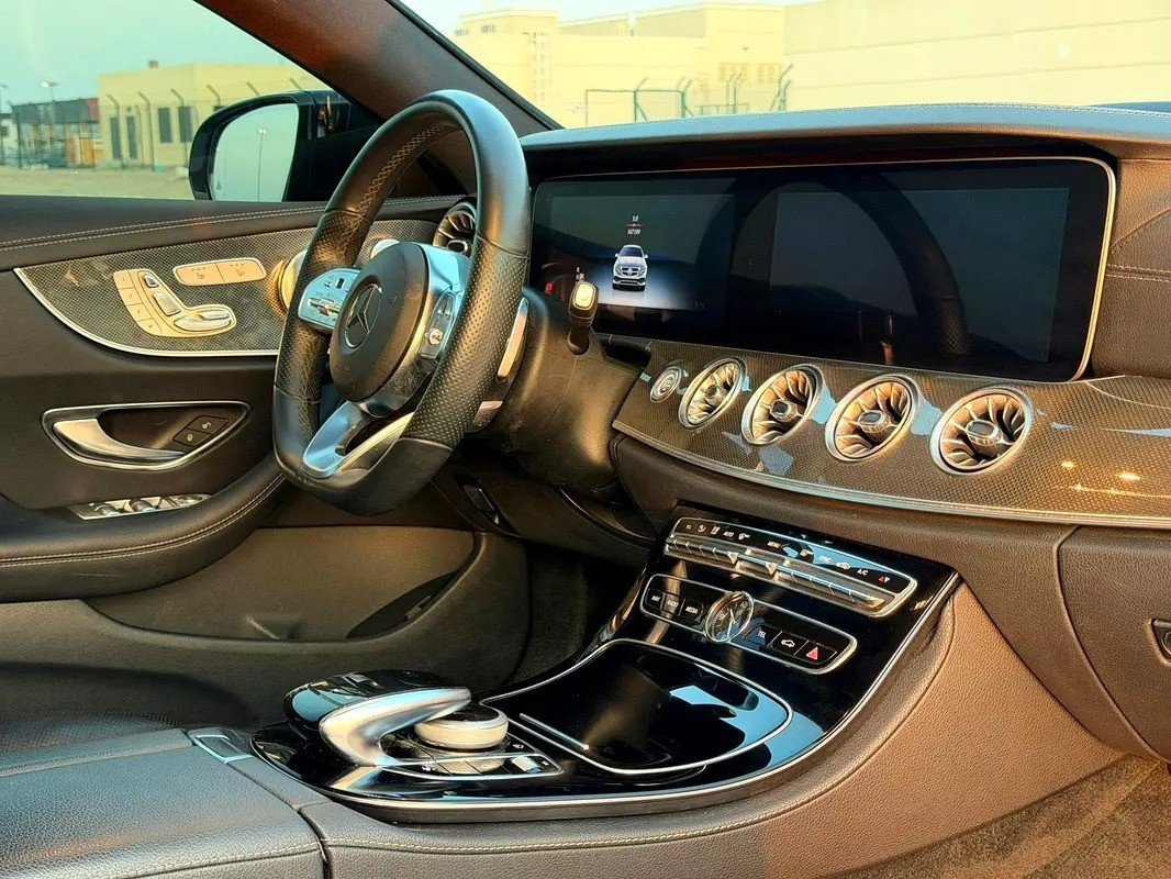 Car Image 2019 MERCEDES E Class 