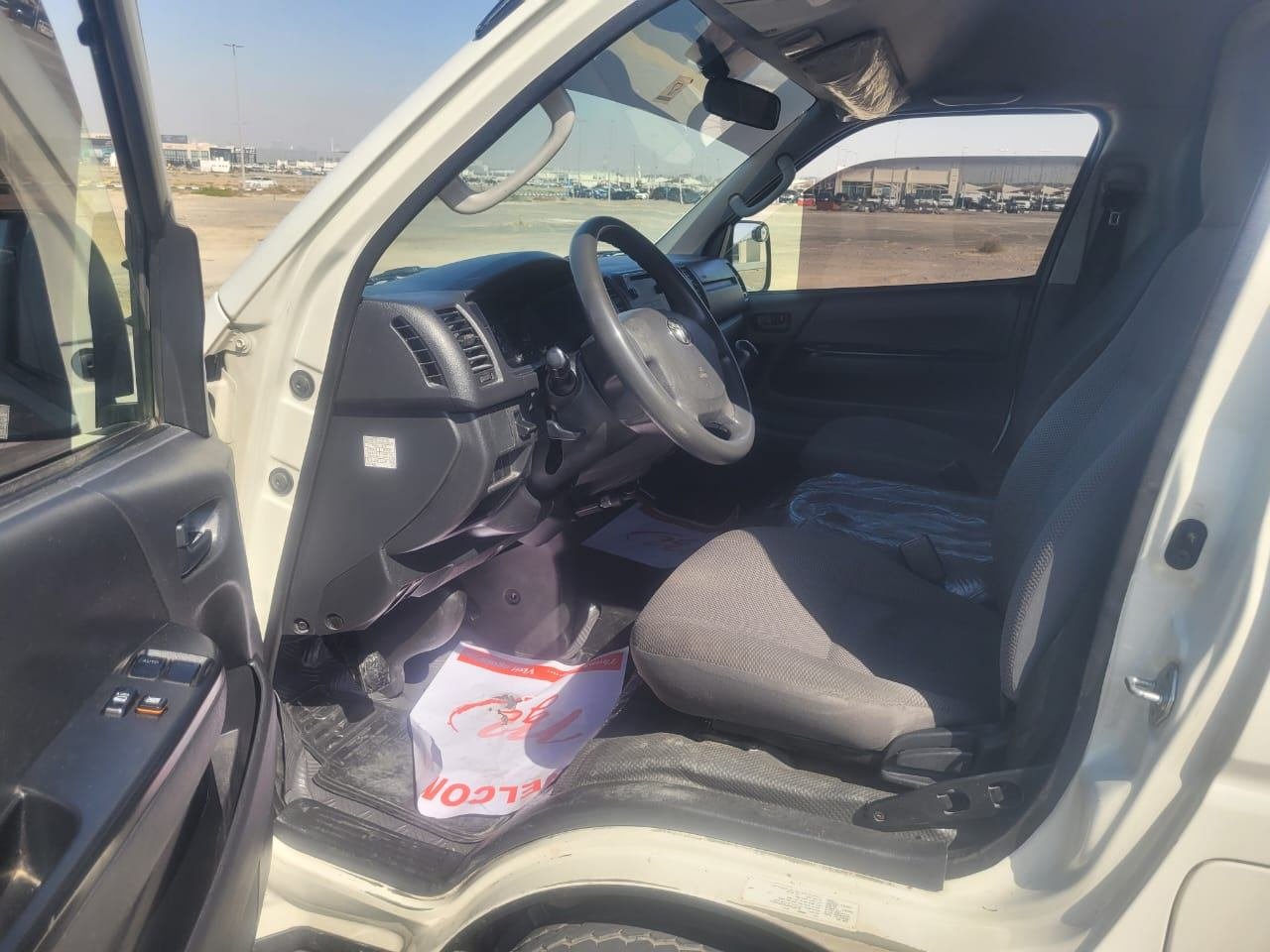 Car Image 2018 TOYOTA Hiace 