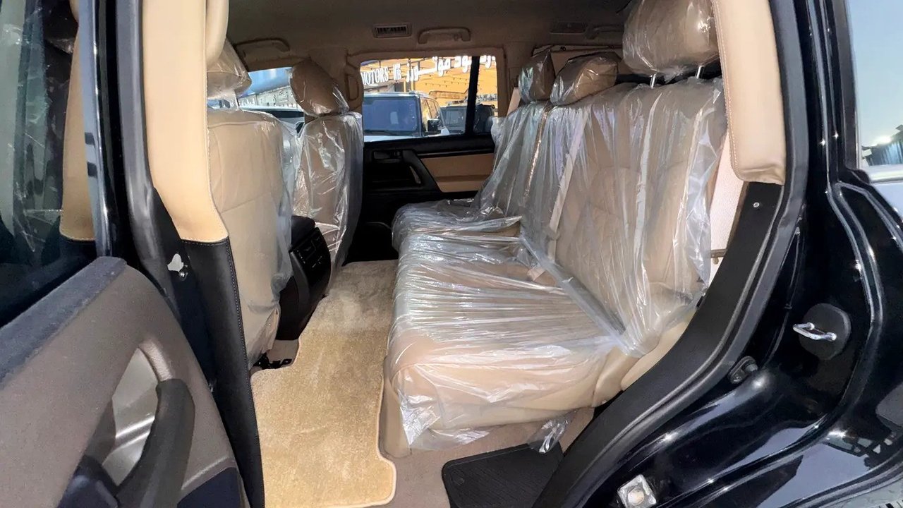 Car Image 2009 TOYOTA LAND CRUISER 