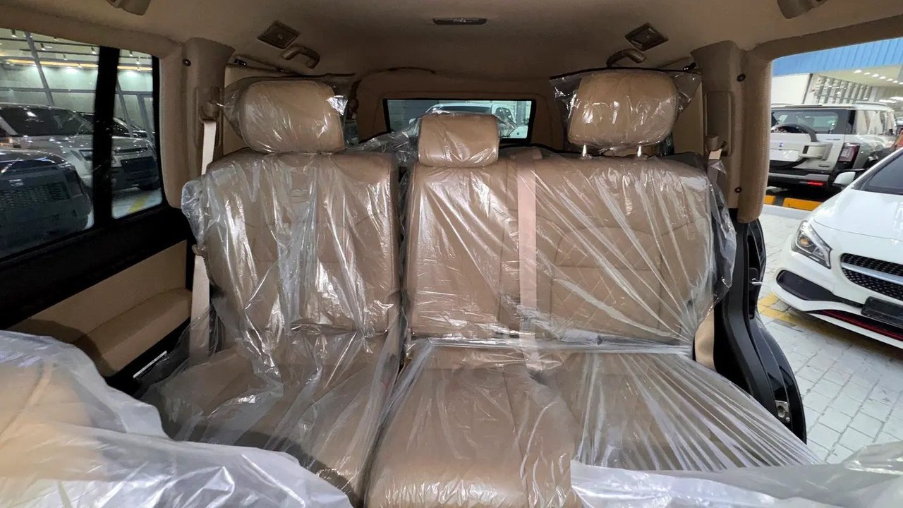 Car Image 2009 TOYOTA LAND CRUISER 