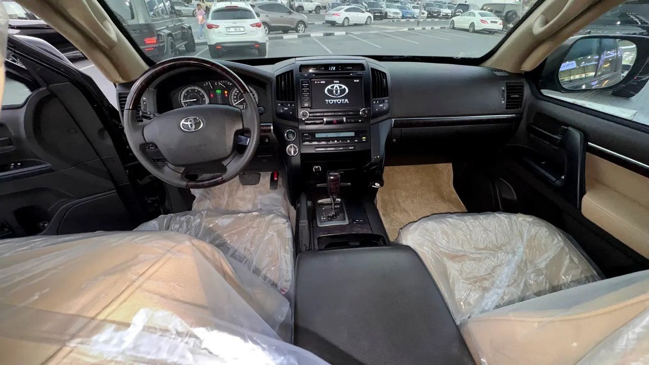 Car Image 2009 TOYOTA LAND CRUISER 