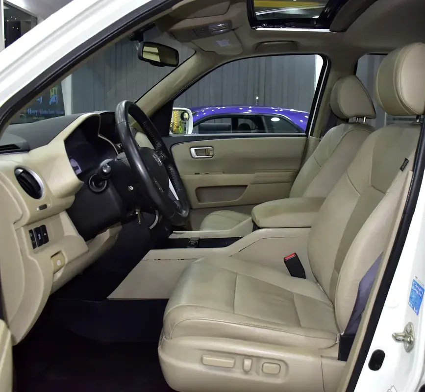 Car Image 2015 HONDA PILOT 