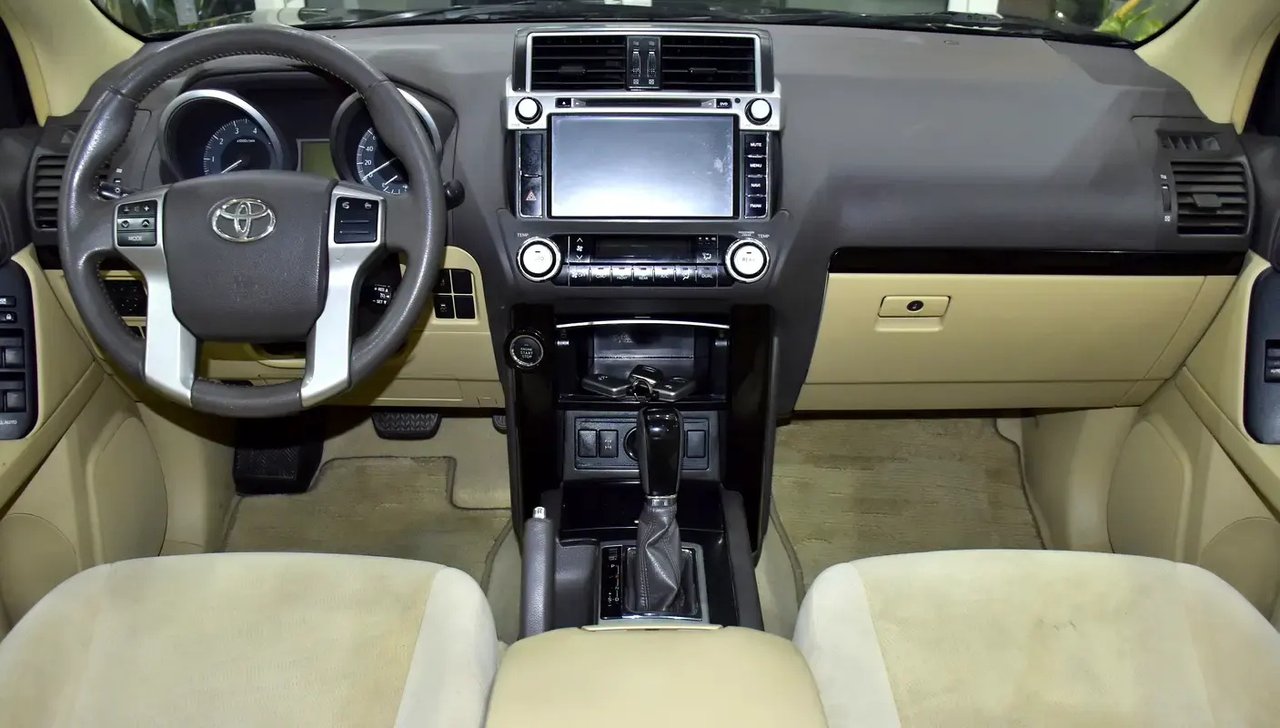 Car Image 2017 TOYOTA Prado 