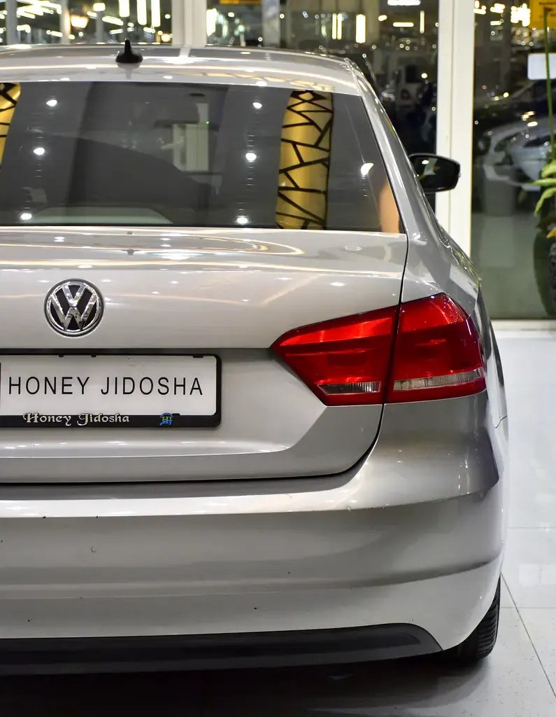 Car Image 2013 VOLKSWAGEN PASSAT 