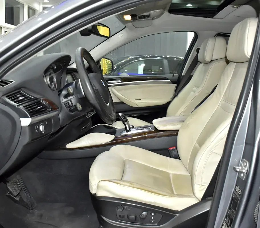Car Image 2012 BMW X6 