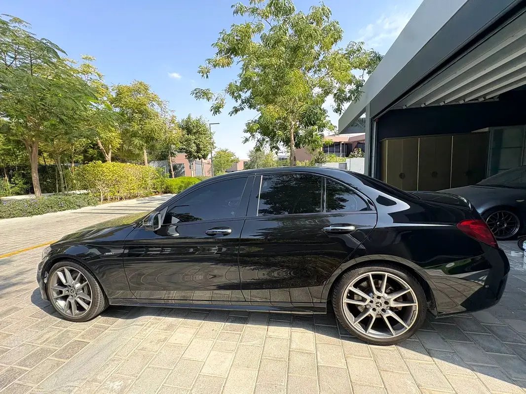 Car Image 2016 MERCEDES C Class 