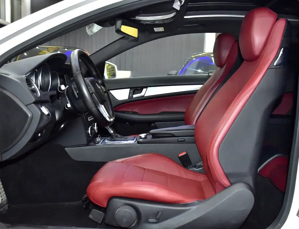 Car Image 2015 MERCEDES C Class 