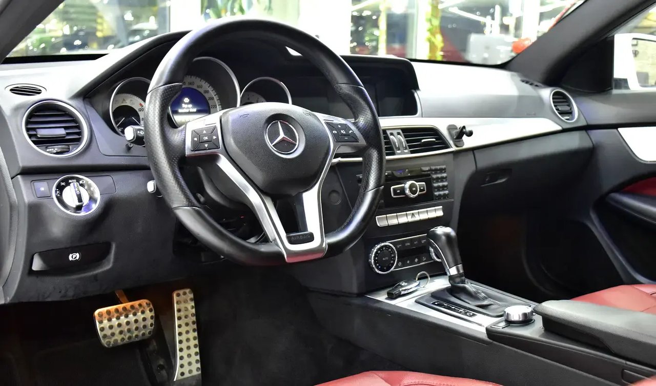 Car Image 2015 MERCEDES C Class 