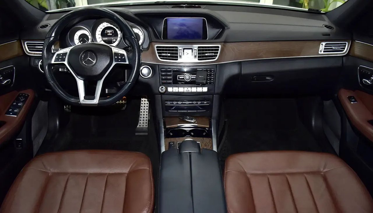 Car Image 2014 MERCEDES E Class 