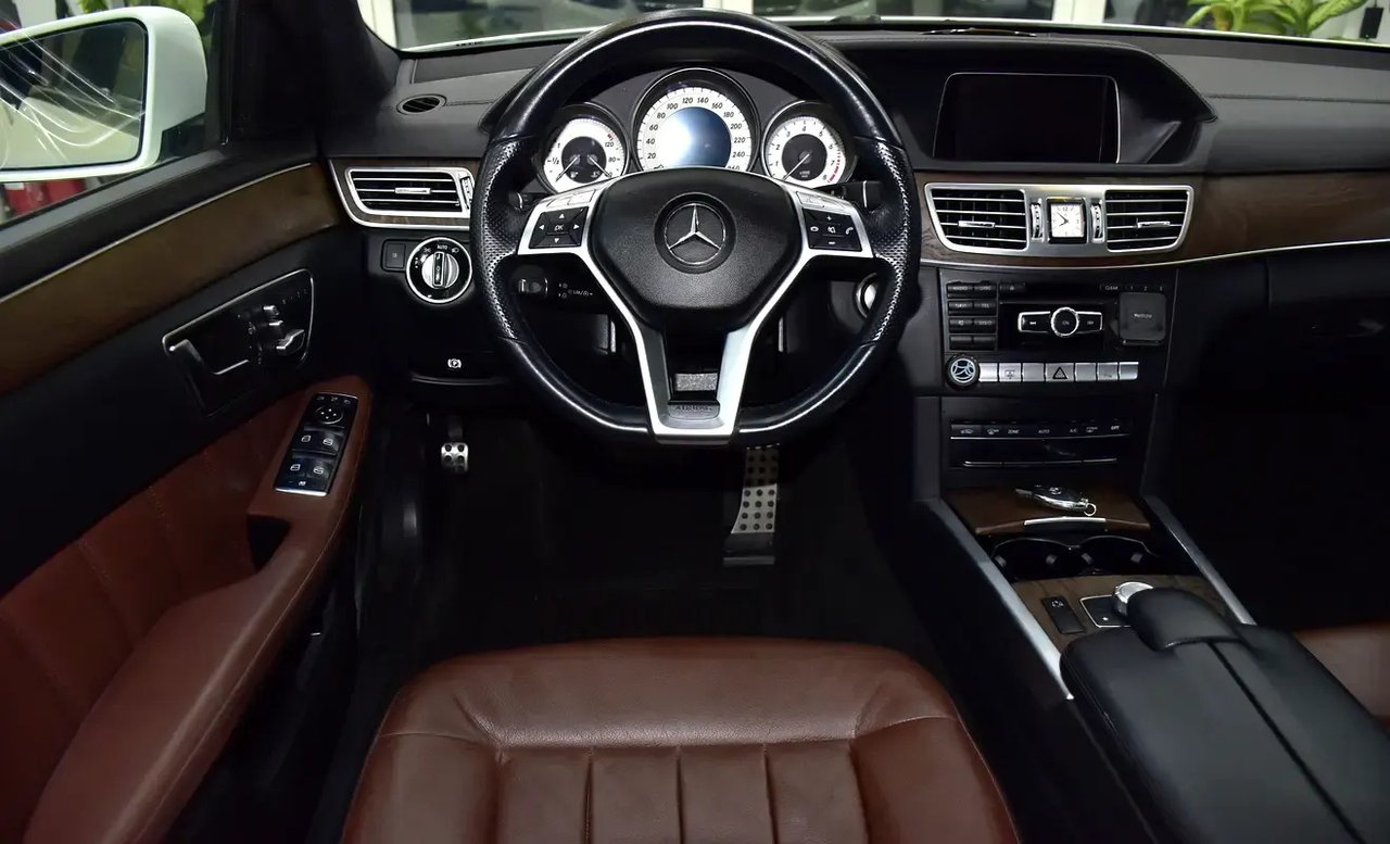Car Image 2014 MERCEDES E Class 