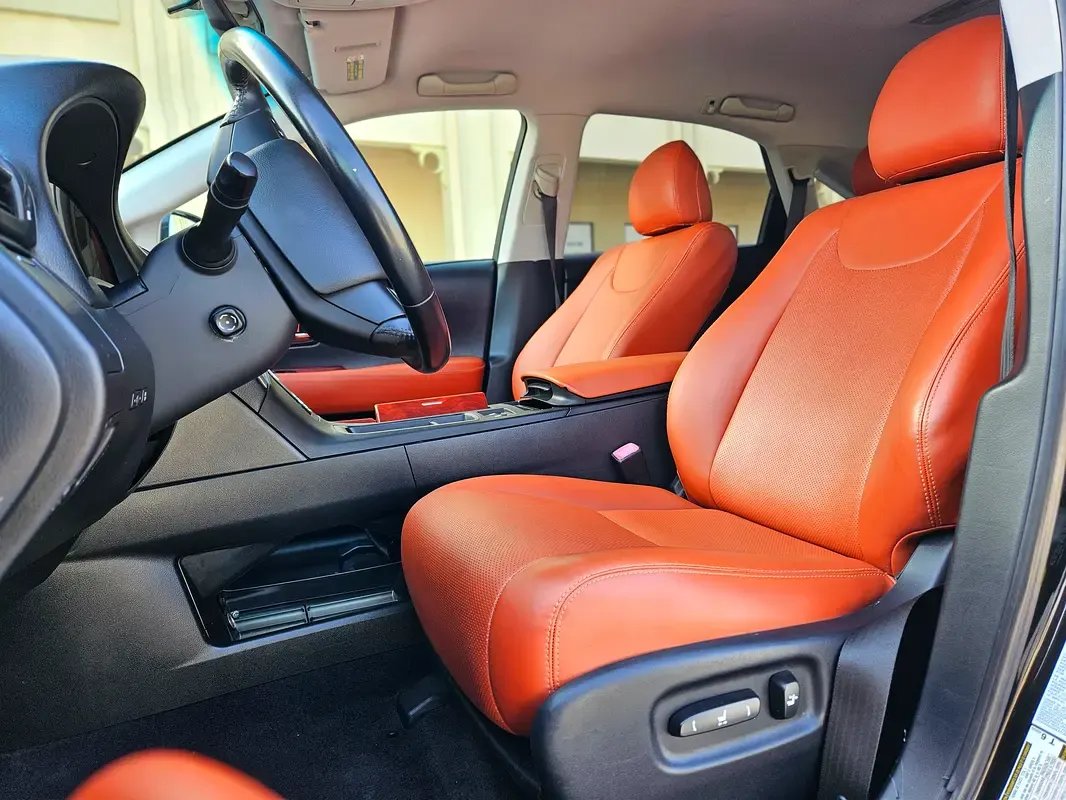 Car Image 2012 LEXUS RX 