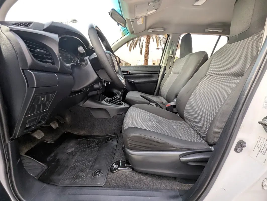 Car Image 2020 TOYOTA HILUX 