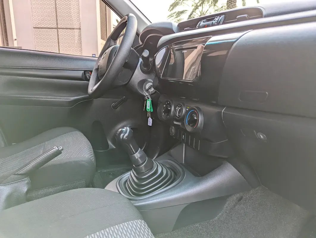 Car Image 2020 TOYOTA HILUX 