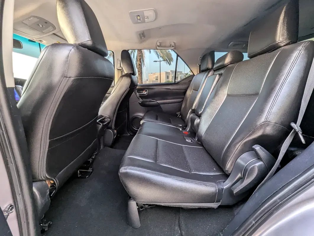 Car Image 2017 TOYOTA FORTUNER 
