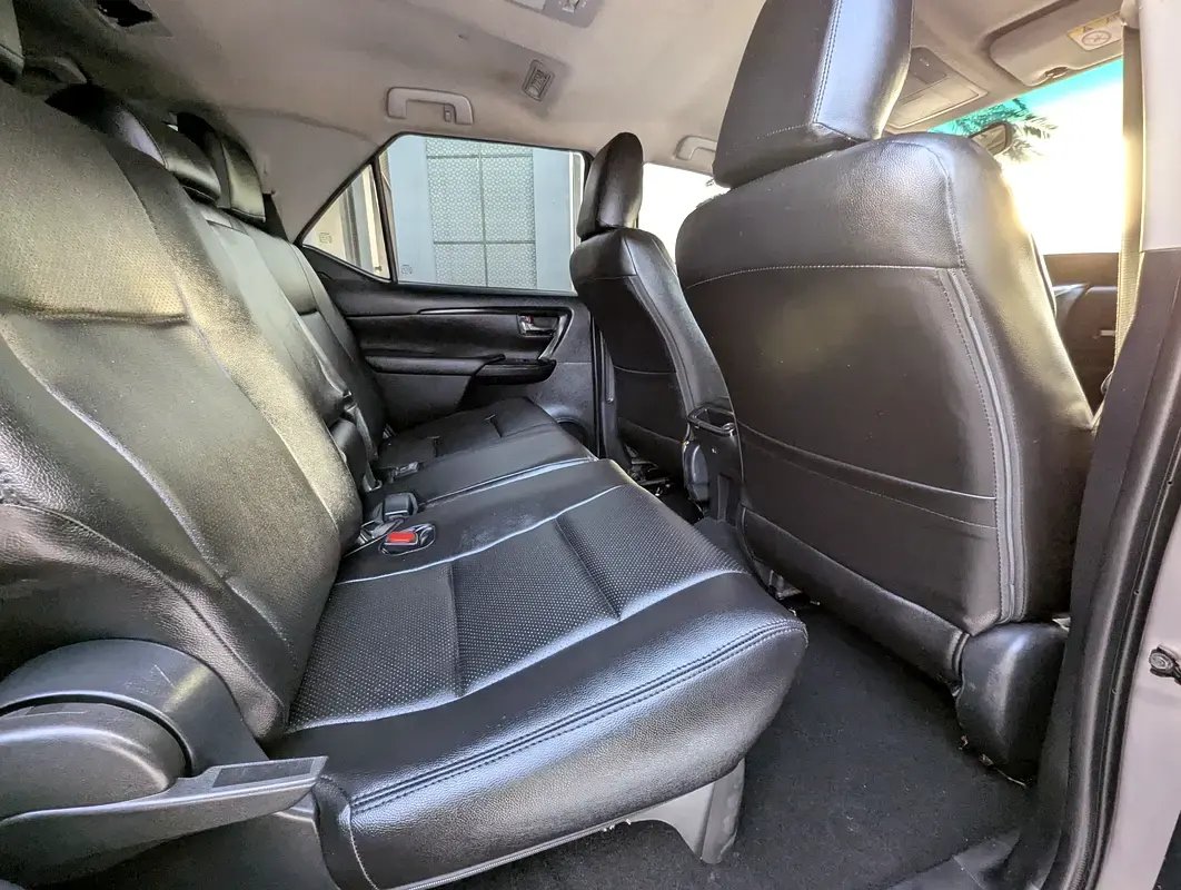 Car Image 2017 TOYOTA FORTUNER 