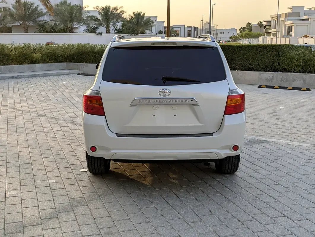 Car Image 2010 TOYOTA HIGHLANDER 