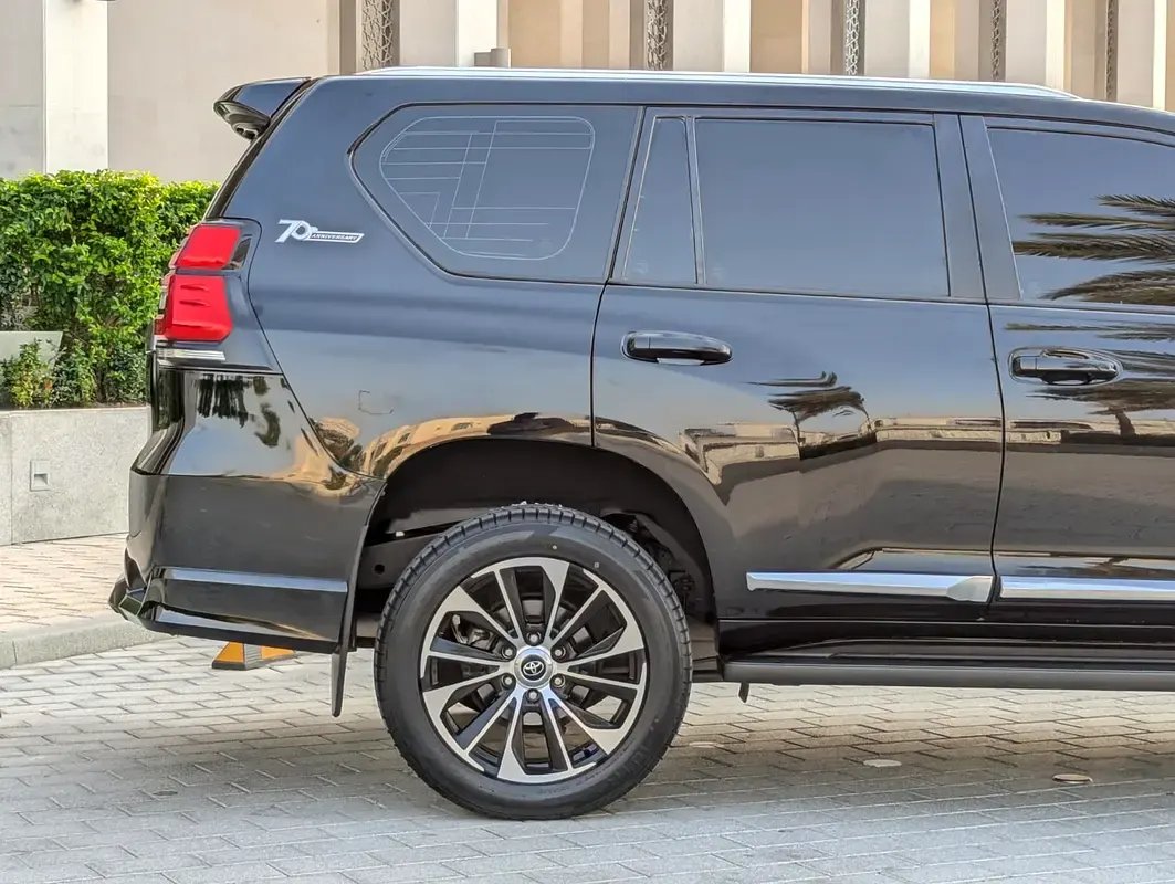 Car Image 2023 TOYOTA Prado 