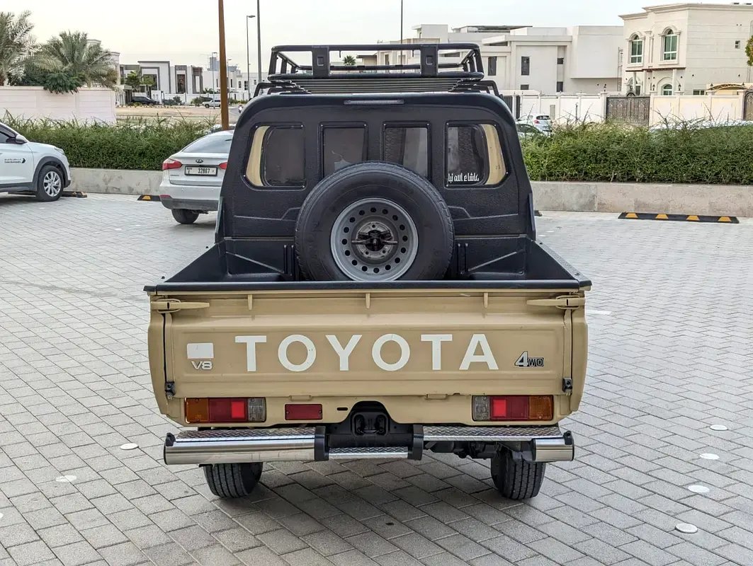 Car Image 2020 TOYOTA LAND CRUISER 